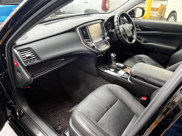 クラウンハイブリッド