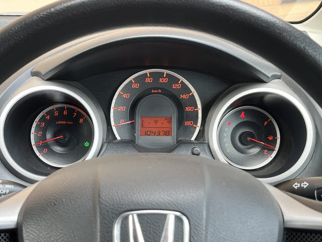 ３０