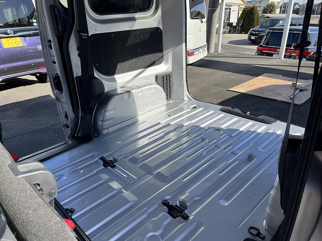 ＮＶ２００バネット