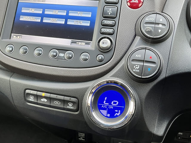 フィットシャトル