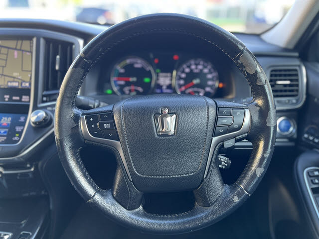 クラウンハイブリッド