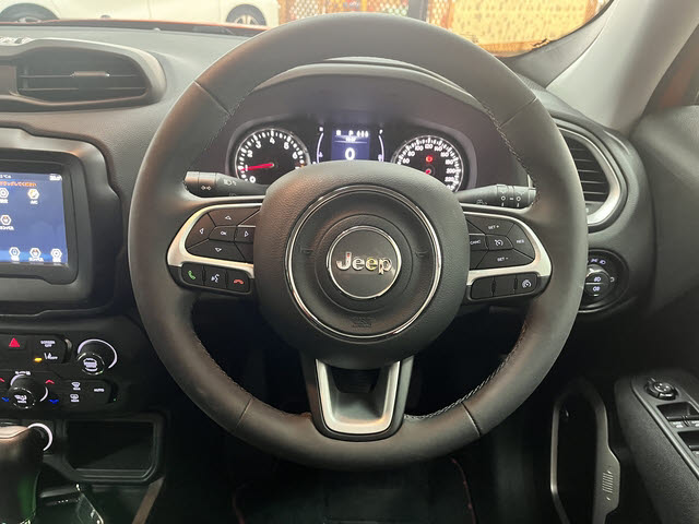 ジープレネゲード