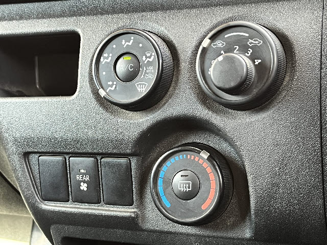 ハイエースバン