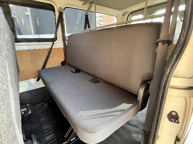 ハイエースバン