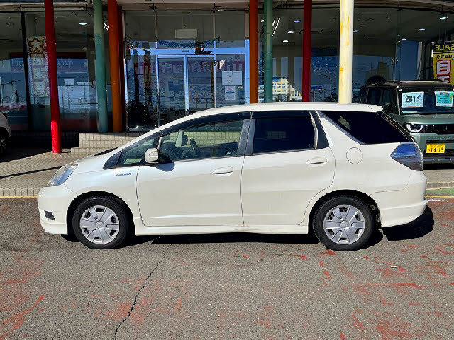 フィットシャトル