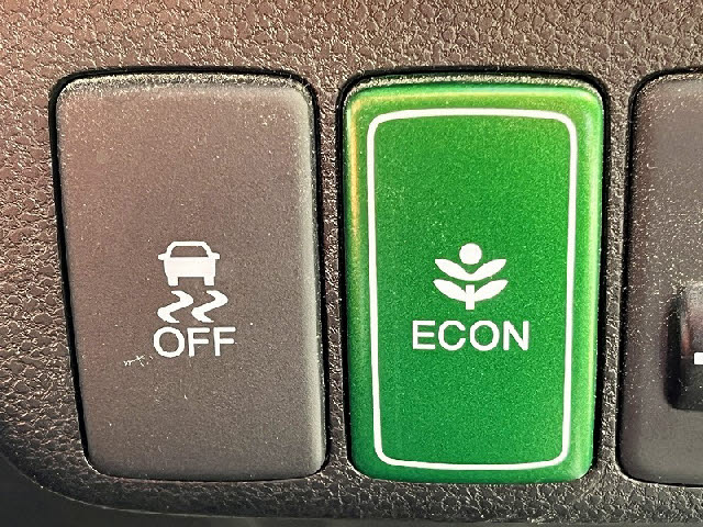 フィットシャトル