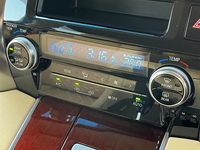 アルファードハイブリッド