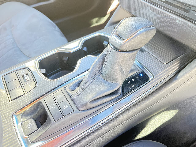 クラウンハイブリッド