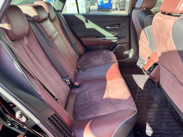 クラウンハイブリッド