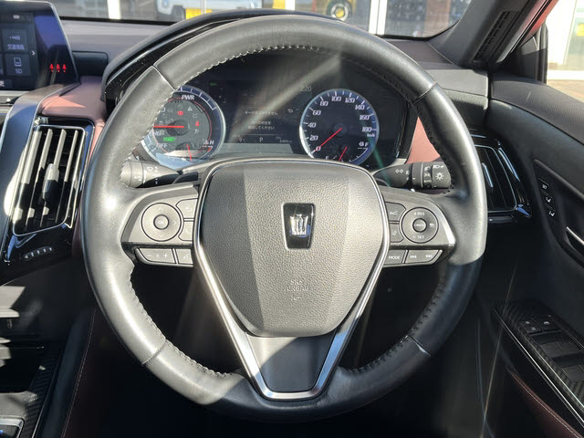 クラウンハイブリッド