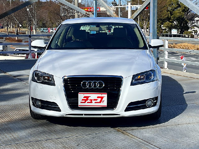 アウディーＡ３