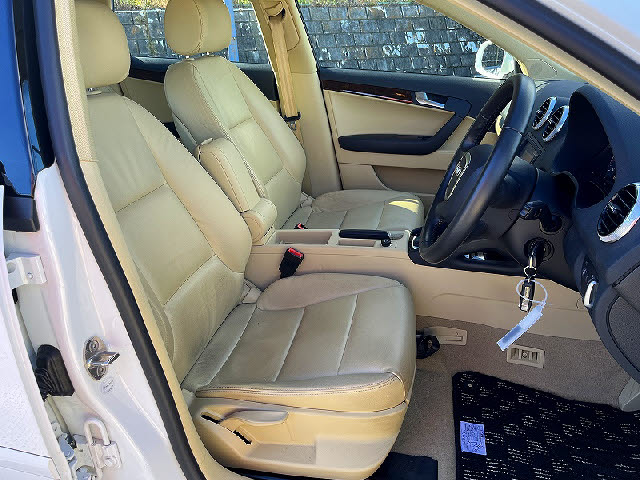 アウディーＡ３