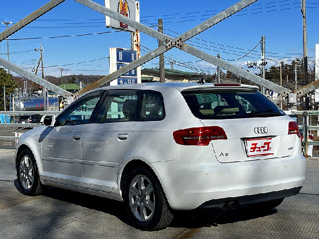 アウディーＡ３