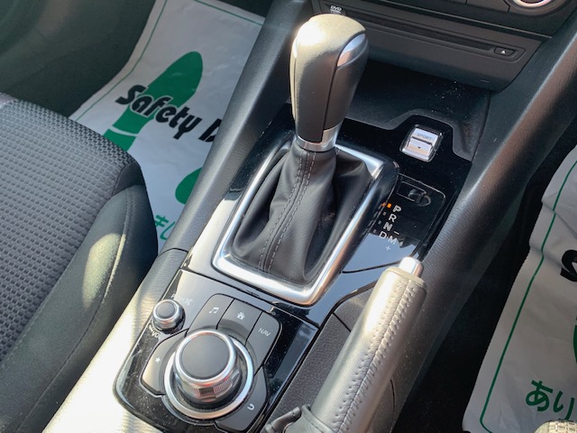 アクセラセダン