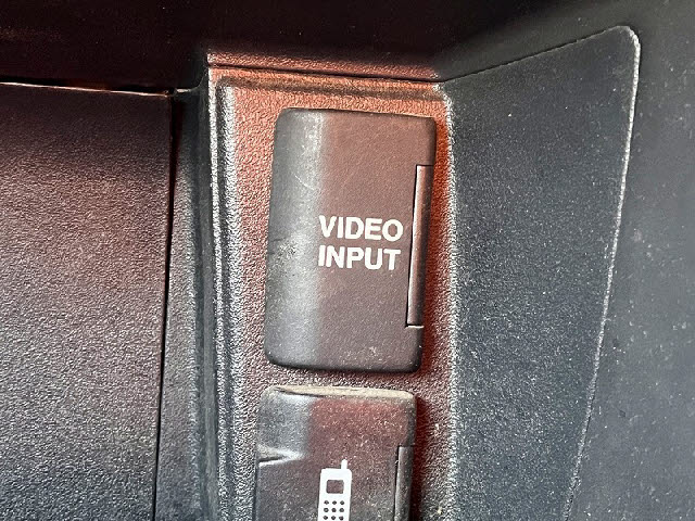 モビリオ_スパイク