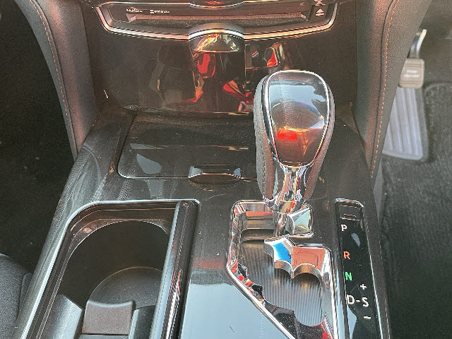 クラウンハイブリッド