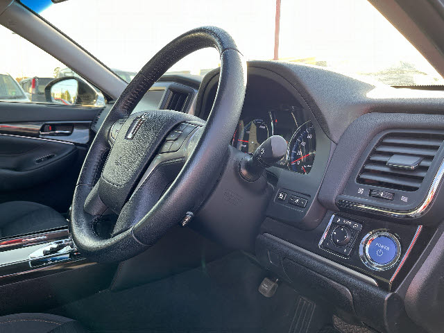 クラウンハイブリッド