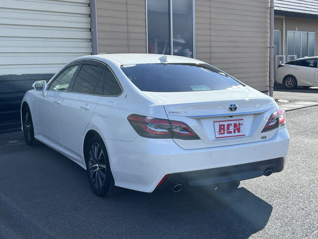 クラウンハイブリッド