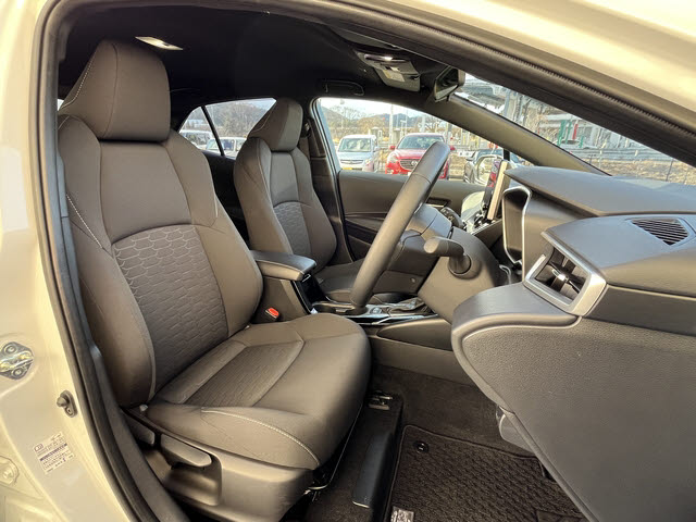 カローラスポーツ