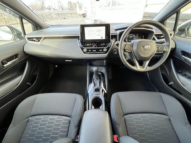 カローラスポーツ