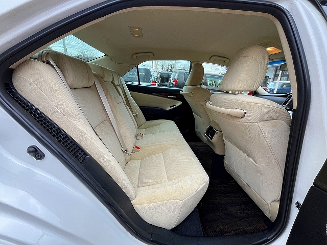 クラウンハイブリッド