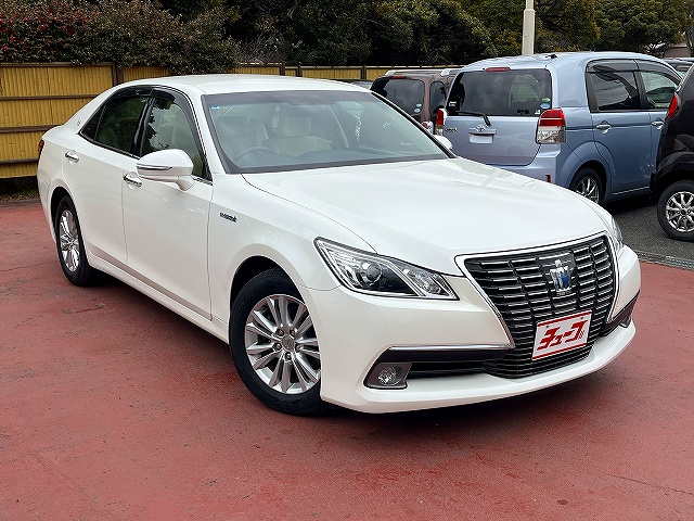 クラウンハイブリッド