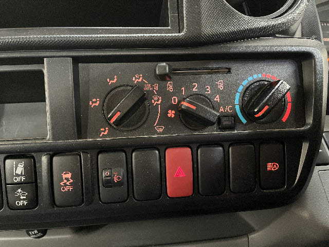 ダイナトラック