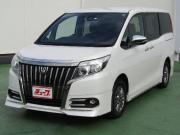 エスクァイア…