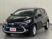 新車アクア…