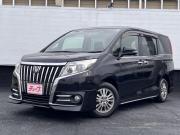 エスクァイア…