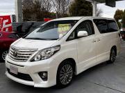 アルファード…