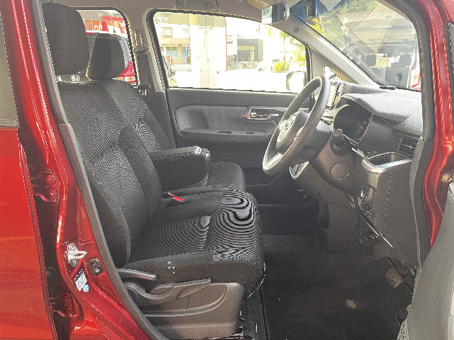 ムーヴカスタム