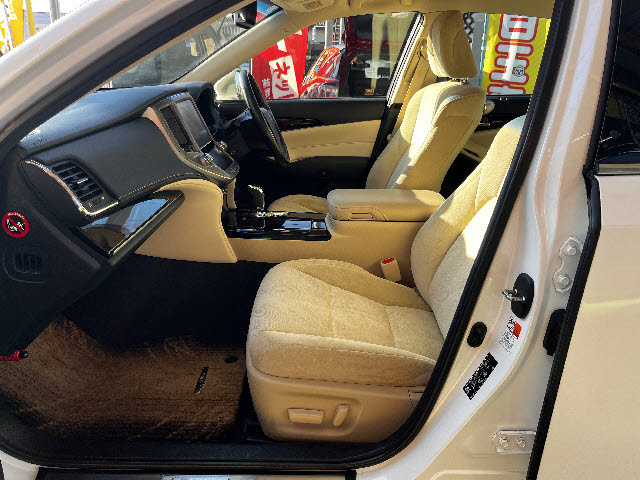 クラウンハイブリッド