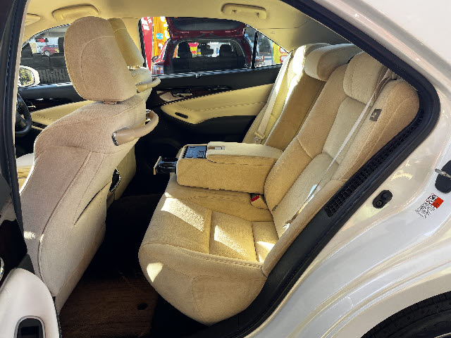 クラウンハイブリッド