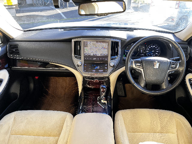 クラウンハイブリッド