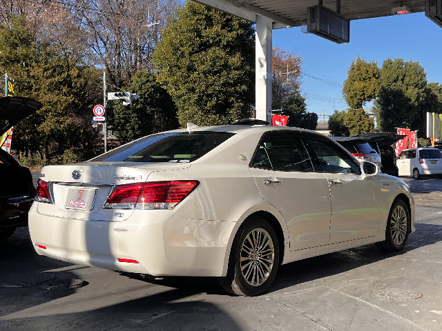 クラウンハイブリッド