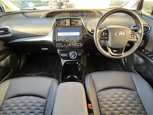 プリウスＰＨＶ