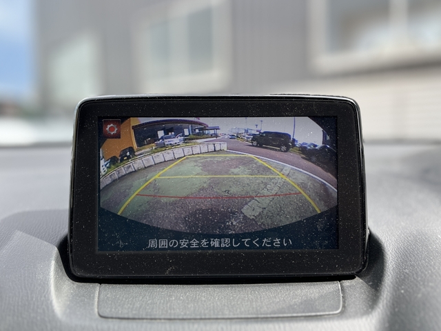 デミオ