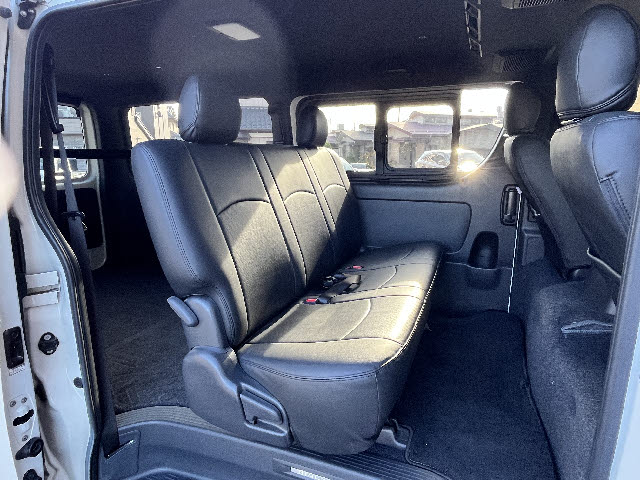 ハイエースバン