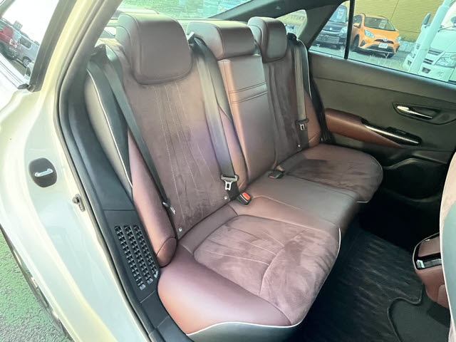 クラウンハイブリッド