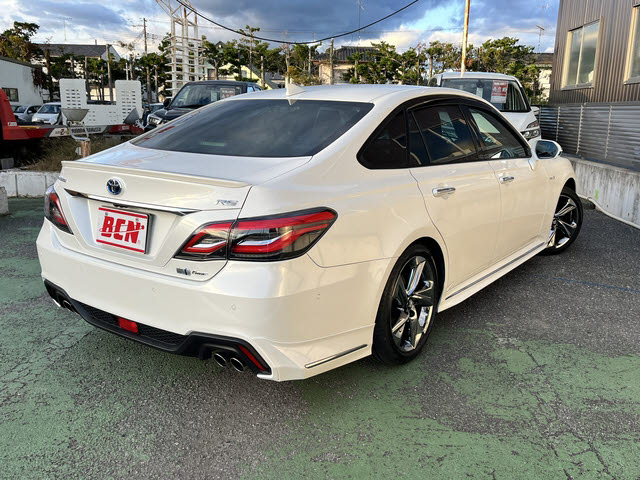 クラウンハイブリッド