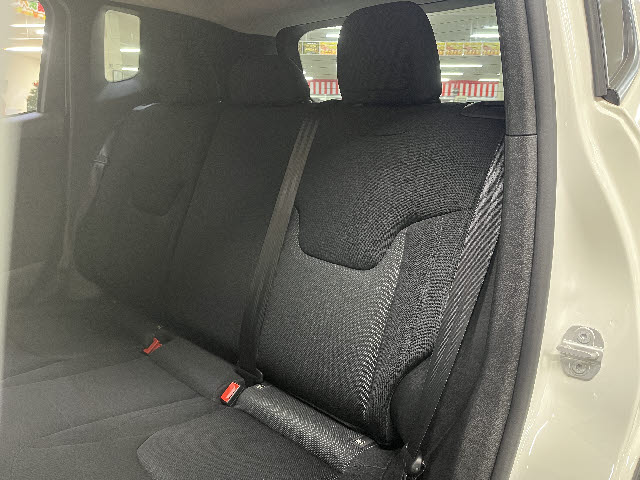 ジープレネゲード