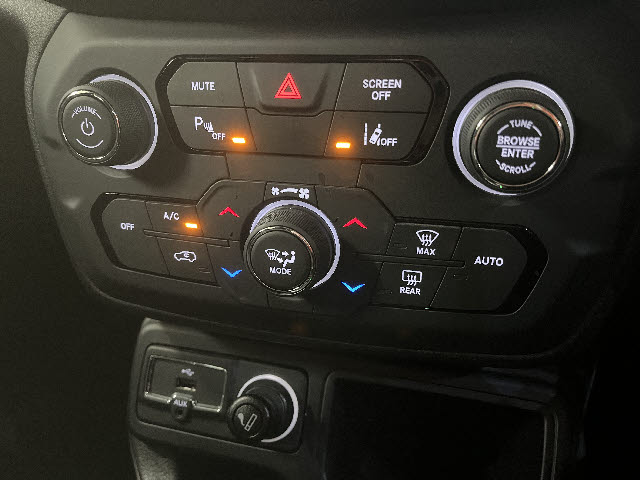 ジープレネゲード