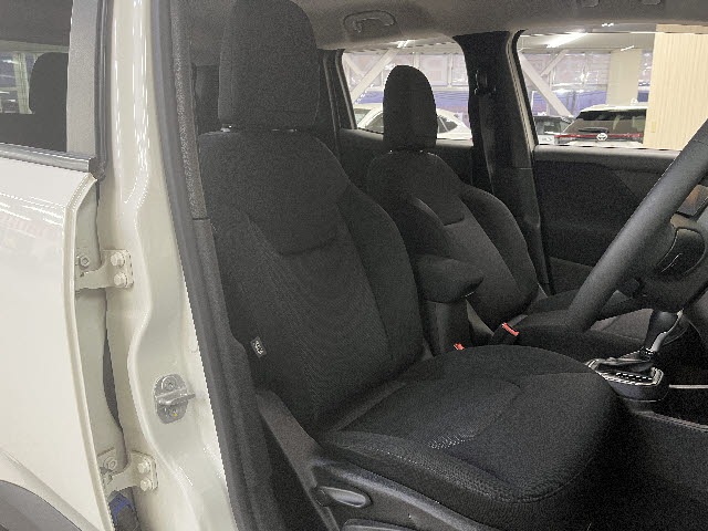 ジープレネゲード