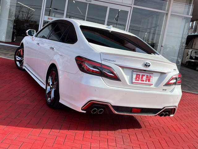 クラウンハイブリッド