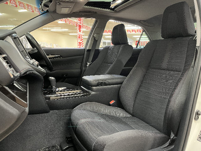 クラウンハイブリッド