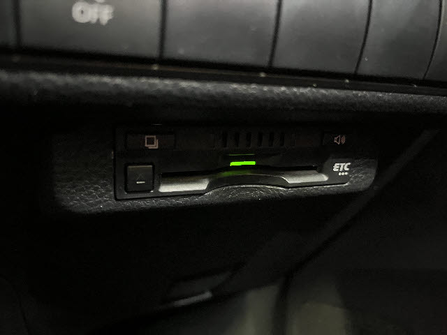 カローラスポーツ