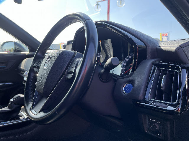 クラウンハイブリッド