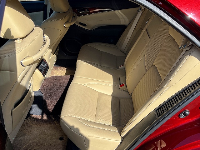 クラウンハイブリッド