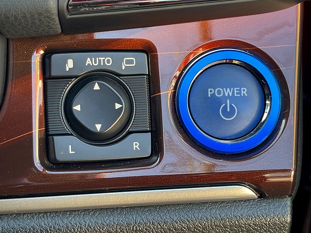 クラウンハイブリッド